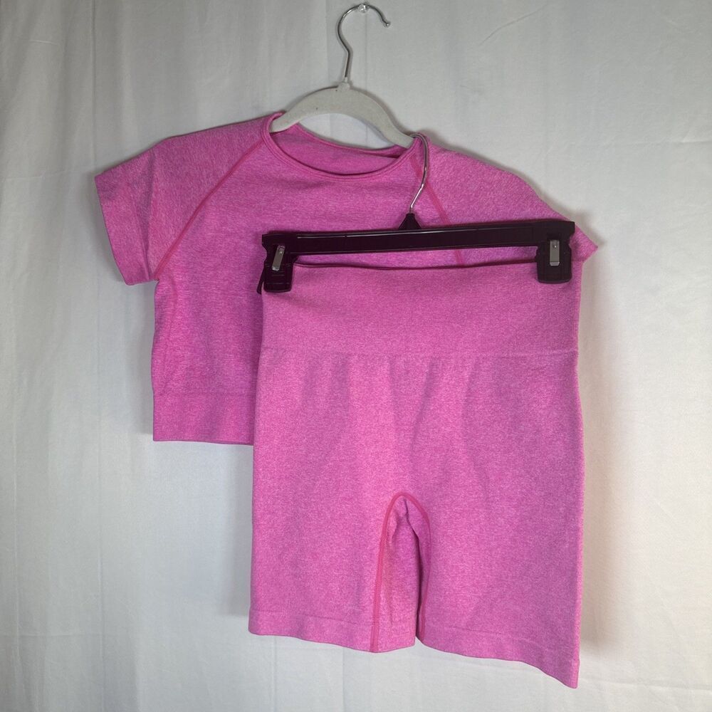 Unbranded Hot Pink Crop Top And Bike Shorts Size Small Preowned